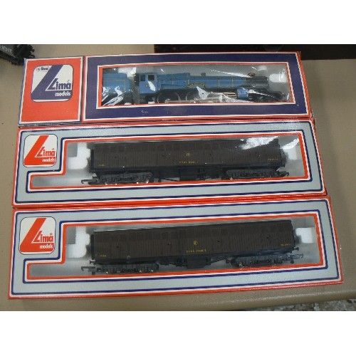 488 - 3 LIMA OO MODELS KING CHARLES II + 2 GWR SIPHONS