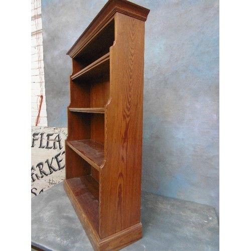 356 - A LATE 19TH OR EARLY 20TH CENTURY PITCH PINE BOOKCASE WITH 4 SHELVES OF GRADUATED DEPTH. 82CM X 25CM... 