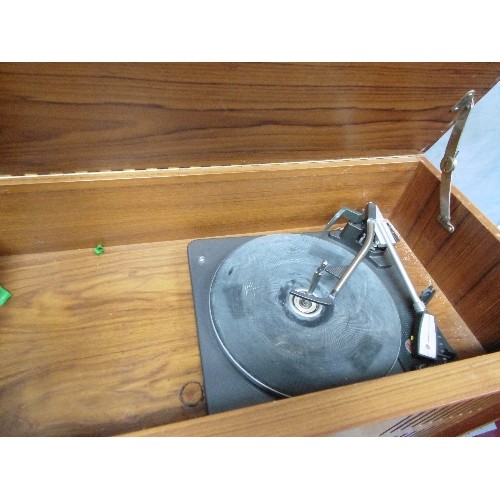 297 - STYLISH RETRO LOEWE -OPTA TURNTABLE & RADIOGRAM IN A TEAK CABINET