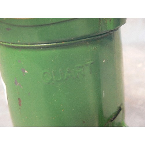 404 - VINTAGE QUART OIL CAN POURER IN ORIGINAL GREEN & ORIGINAL LABEL 