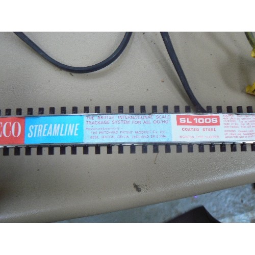 499 - BOX OF UNUSED 26 YARDS OF PECO SL100 OO TRACK