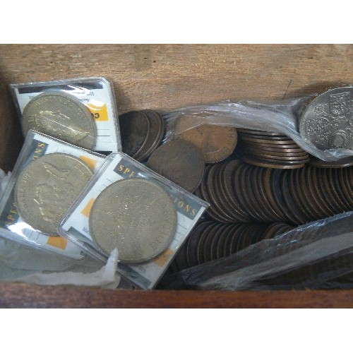 246A - COLLECTION OF COINS IN A BOX INCLUDING PENNIES FROM  1861 TO 1967, 1999 PRINCESS DIANA 5 POUNDS, 17 ... 