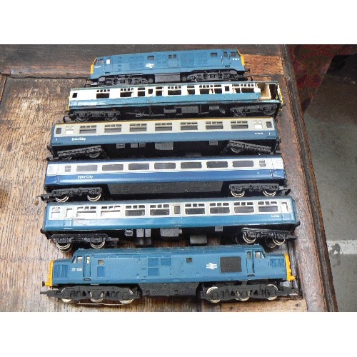 519 - 2 OO HORNBY DIESEL LOCOMOTIVES + CARRIAGES, 1 CARRIAGE WITH DAMAGE