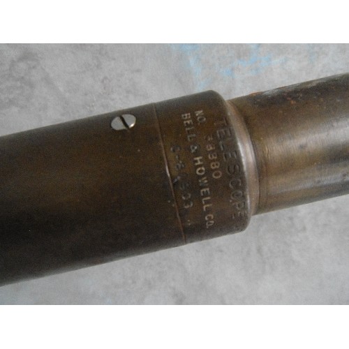 439 - A WW2 MILITARY TELESCOPE M70 - D BY BELL & HOWELL 943 - PROBABLY FROM AN M10 tank destroyer SHERMAN ... 