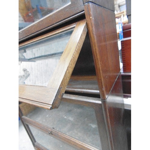 396 - A CIRCA 1920'S WERNICKE TYPE 5 SECTION BOOKCASE WITH DRAWER FORMING THE BOTTOM SECTION