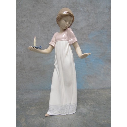 199E - A LLADRO NAO FIGURE OF A GIRL HOLDING A CHAMBERSTICK - FINGER BROKEN ON LEFT HAND - 25CM H