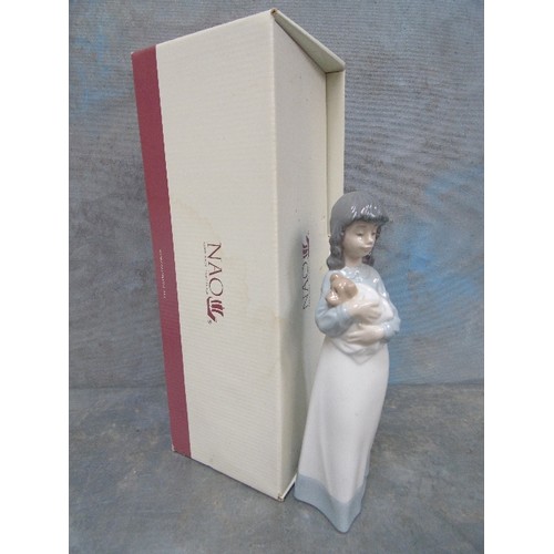 199A - A LLADRO NAO PORCELAIN FIGURE 