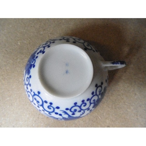 200B - A FINE JAPANESE EGGSHELL PORCELAIN TEASET IN BLUE AND WHITE PHOENIX DESIGN - 39 PIECES - CIRCA 1920