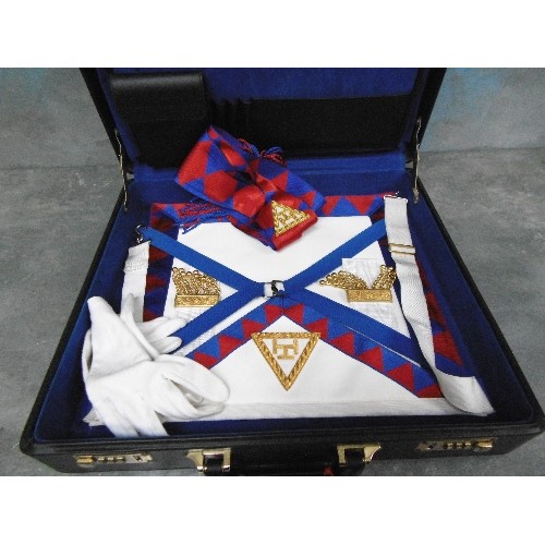 138 - MASONIC REGALIA, APRON, GLOVES, SASH, IN A BLACK CASE