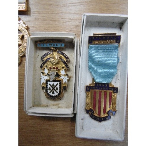 138D - A BOX OF MASONIC JEWELS INCLUDING 