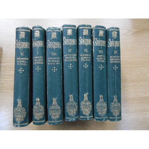 245A - ANTIQUE AND VINTAGE BOOKS INC 7 