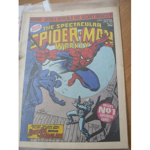 369G - QUANTITY OF MARVEL COMICS - 1970'S - INCLUDING SPIDERMAN, HULK TEAM UP ETC