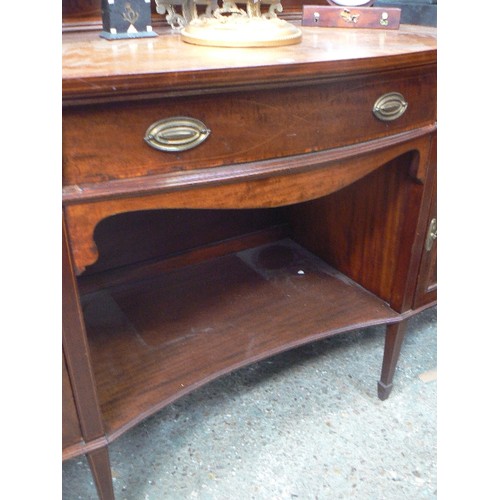 377 - EARLY 20TH CENTURY MAHOGANY SIDEBOARD WITH SATINWOOD BANDING RAISED ON SIX SPADE FEET - UPSTAND WITH... 