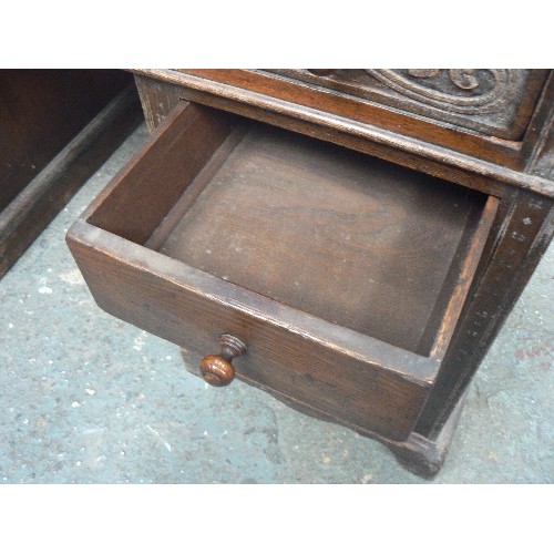 420 - EARLY 20TH CENTURY OAK PEDESTAL DESK WITH CARVING TO THE TOP DRAWERS