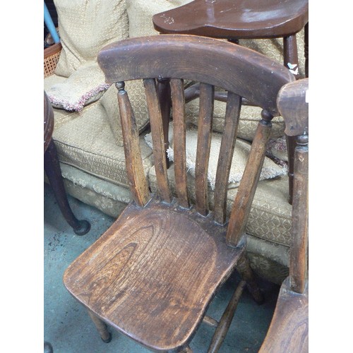 422 - FOUR VICTORIAN KITCHEN CHAIRS INCLUDING A PAIR WITH LATHE BACKS - ALL WITH ELM SEATS