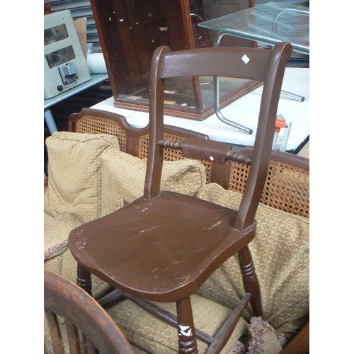 422 - FOUR VICTORIAN KITCHEN CHAIRS INCLUDING A PAIR WITH LATHE BACKS - ALL WITH ELM SEATS