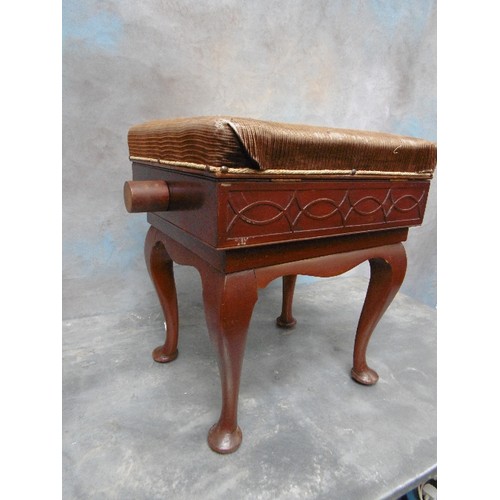 367A - VINTAGE PIANO STOOL WITH ADJUSTABLE SEAT HEIGHT - ON CABRIOLE LEGS