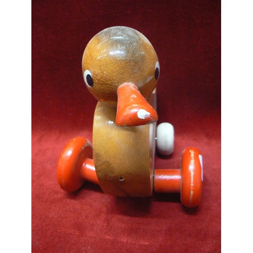 85 - VINTAGE PULL-ALONG DUCK..MISSING ITS PULL-ALONG STRING. .