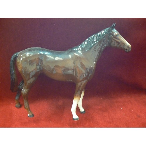 134 - CERAMIC HORSE, AND A SHIRE/HEAVY HORSE.