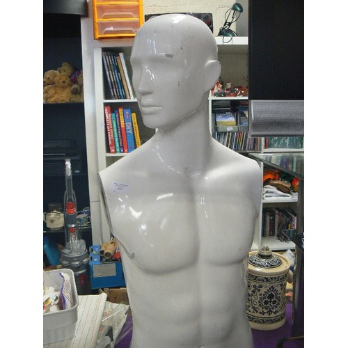 301 - MALE SHOP DUMMY/TORSO. ARMLESS. WHITE LAQUERED.