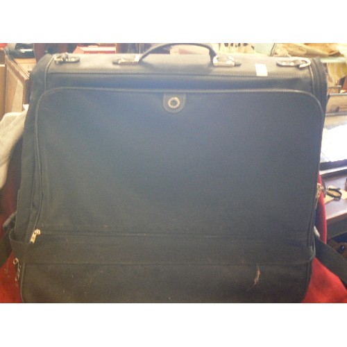 314 - SAMSONITE SUIT CARRIER CASE.