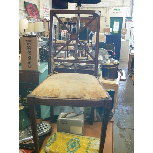 387 - SMALL DINING/BEDROOM CHAIR WITH INLAID DETAIL TO FRAME. CRISS-CROSS BACK. SEAT IS WELL PADDED BUT NE... 