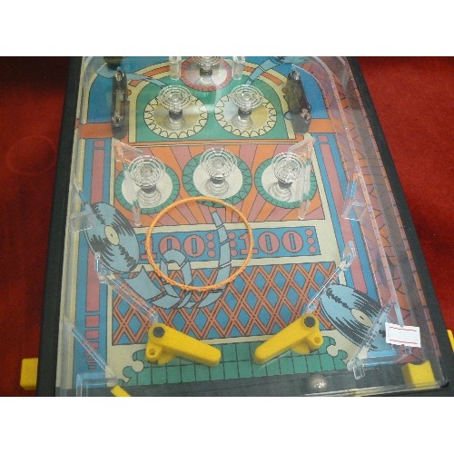 390 - RETRO-VINTAGE JUKE JUBILEE BAGATELLE GAME. IN THE FORM OF A JUKEBOX.