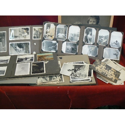 440 - 5 X VINTAGE PHOTOGRAPH ALBUMS FULL OF BLACK & WHITE  FAMILY SNAPS, HOLIDAY PICS ETC.