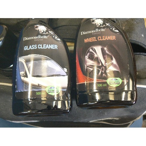 439 - DIAMONDBRITE CAR CLEANING KIT. IN CANVAS BAG.