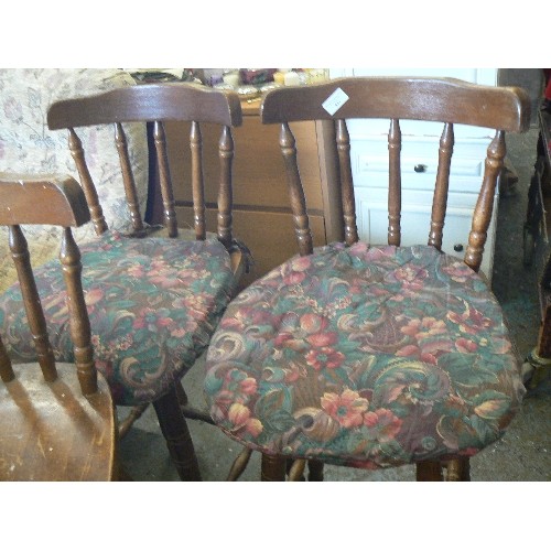 449 - SET OF 3 X BAR STOOLS WITH SPINDLE BACKS. 2 HAVE PADDED SET CUSHIONS.