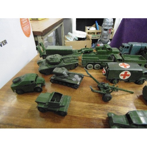 504 - COLLECTION OF 16 VINTAGE DINKY DIE-CAST MILITARY VEHICLES. INCLUDES GUN CARRIAGES, AMMUNITION CARRIE... 