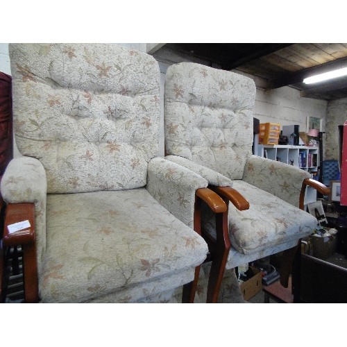 518 - COTTAGE SUITE. COMPRISES SMALL 2 SEATER SOFA, PAIR OF CHAIRS AND A LARGE FOOTSTOOL/OTTOMAN. CREAM FL... 