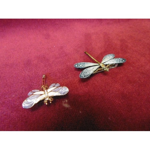 32 - 6 SMALL METAL DRAGONFLY BROOCHES