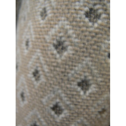 591 - ELECTRONIC RECLINING CHAIR IN BEIGE DIAMOND PATTERN FABRIC. WITH SCATTER CUSHIONS.