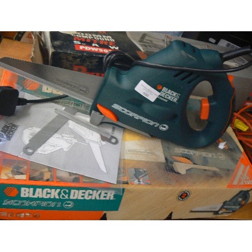 600 - BLACK & DECKER SCORPION SAW. WITH BOX AND INSTRUCTIONS.