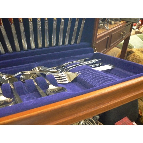 608 - CANTEEN OF CUTLERY. VINERS 'LOVE STORY' . 38 PCS STAINLESS. WOODEN BOX.