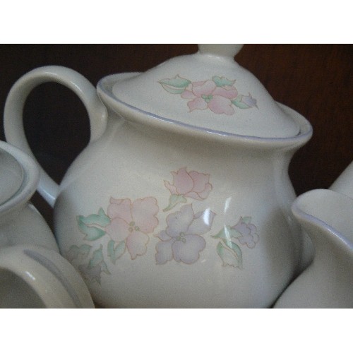 623 - SADLER 'ROMANCE' TEA SET. LARGE AND SMALL TEAPOT, MILK, SUGAR, AND 2 CUPS.