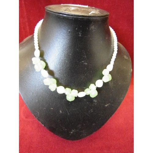 35 - VINTAGE JADE STYLE STONE NECKLACE AND SIMULATED PEARL NECKLACE AND BRACELET