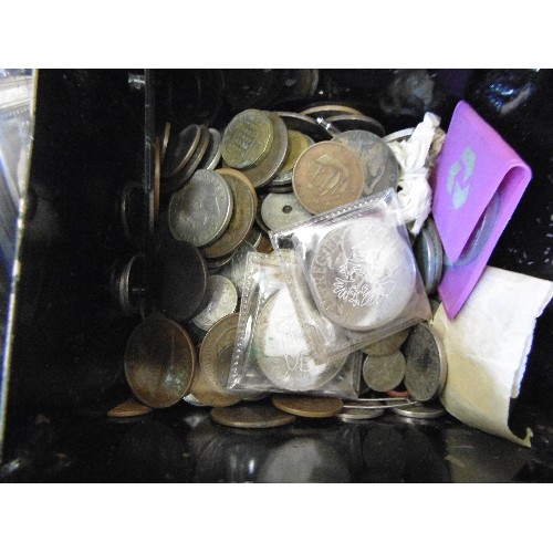 53 - LARGE METAL CASH TIN WITH CONTENTS OF MIXED COINS - COMMEMORATIVE CROWNS, THREE PENNYS, GEORGE III 1... 