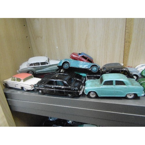 553 - APPROX 38 VINTAGE DIE-CAST VEHICLES. INC DINKY TOYS ROLLS ROYCE SILVER WRAITH, AUSTIN ATLANTIC, OLDS... 