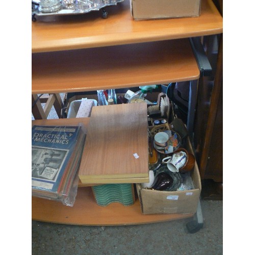 465 - MAPLE EFFECT COMPUTER TABLE. SLIDE-OUT SURFACE FOR KEYBOARD. BOTTOM SHELF FOR PRINTER.