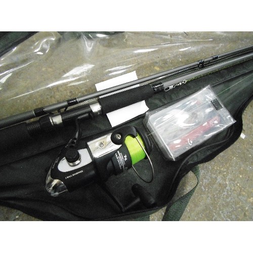 673A - PIER FISHING ROD WITH PILKMASTER 6000 REEL  AND BOX LURES IN BAG