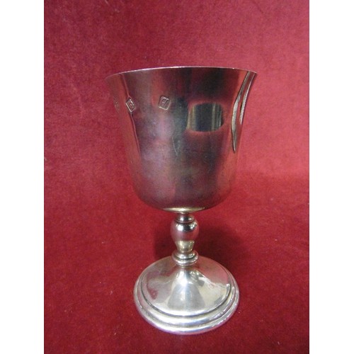 10 - HEAVY SOLID SILVER CHALICE BY R. HODD & SON OF HATTON GARDEN LONDON 1972 LOVELY HALLMARKS WEIGHT