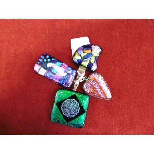 21 - 4 DICHROIC PENDANT WITH SILVER LOOPS (of a crystal) showing different colours when viewed from diffe... 