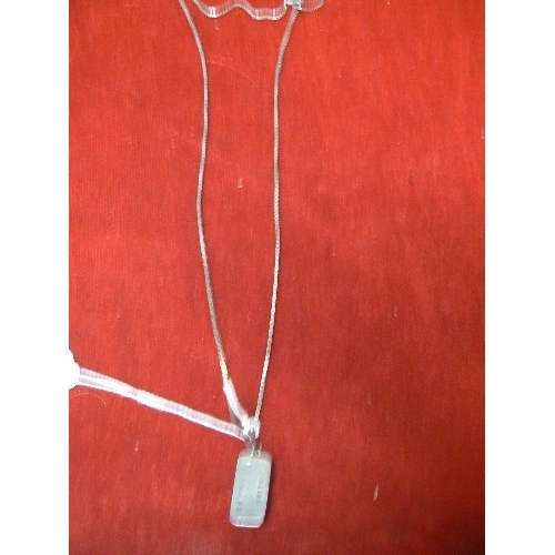 60C - A 22 INCH SILVER CHAIN WITH SILVER INGOT PENDANT WEIGHT 11.47gr