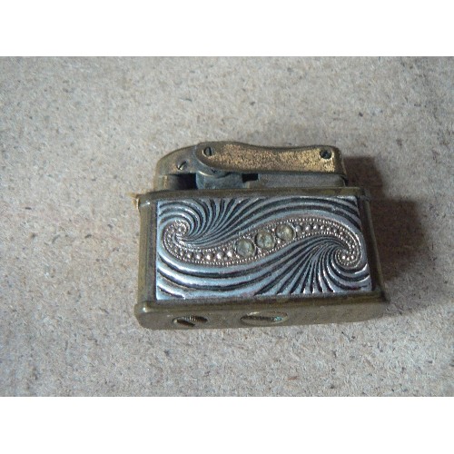 180 - PUB-GEAR/BREWERY. INC WHITBREAD TANKARD TIN TRAY, WOODBINE , GREENKING AND JOHNNY WALKER ASHTRAYS. A... 