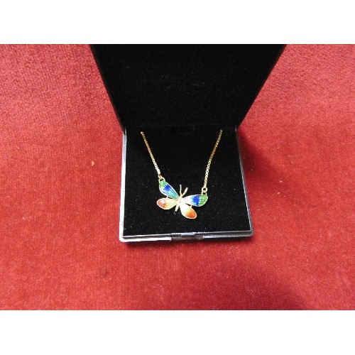 140 - A 18ct GOLD NECKLACE WITH ENAMELLED BUTTERFLY 15