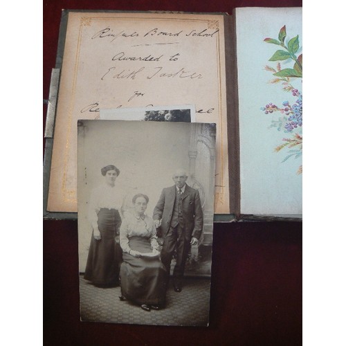 124 - SMALL ANTIQUE PHOTOGRAPH ALBUM, FULL OF PROFESSIONALLY TAKEN PORTRAITS. SOME WITH PRETTY MOUNTS.