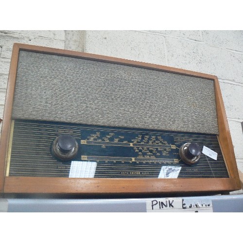 436 - LARGE VINTAGE COSSOR AM-FM VALVE RADIO. BAKELITE DIALS. WOODEN CASED.