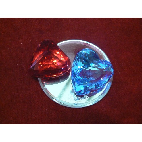 19 - SWAROVSKI CRYSTAL RED AND A BLUE LOVE HEART 1998 SCS MEMBER GIFT 215371 MINT BOXED